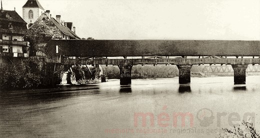 Aarberg, die Aare, die Aarebrücke
