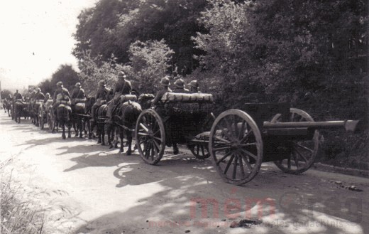 Angehörige der französischen Armee in der Nähe von Biel, Juni 1940