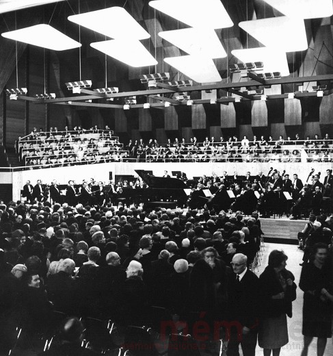 Im Konzertsaal des Kongresshauses Biel, 1966