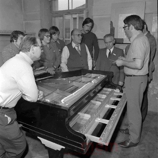 Feinarbeit bei Burger und Jacobi, 1972