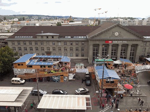 La sculpture Robert Walser à Bienne, en 2019