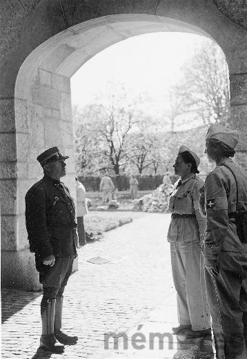 Luftschutztruppe im Schloss Nidau, 1939