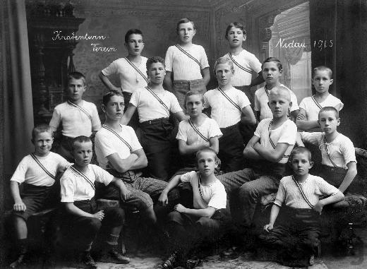 Knabenturnverein Nidau, 1915.