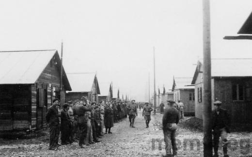 Hauptverlesen im Interniertenlager Büren, um 1940