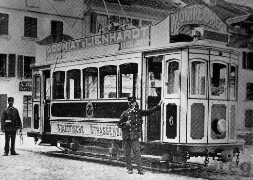 Tram an der Endstation beim Schulhaus in Nidau, 1908