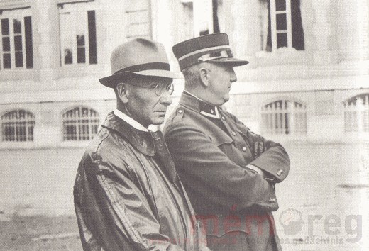 Eduard von Waldkirch mit Major Walter König, um 1940